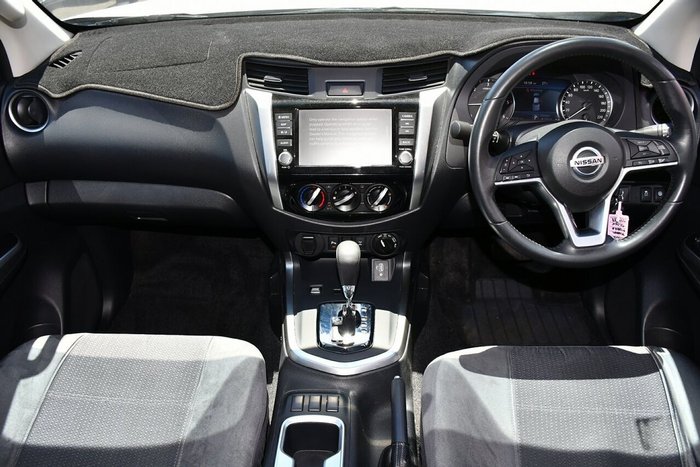 2022 Nissan Navara ST