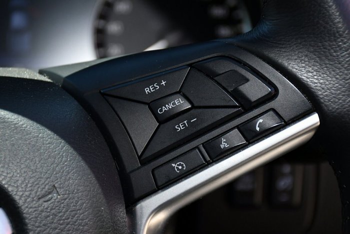 2022 Nissan Navara ST