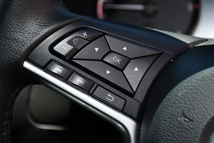 2022 Nissan Navara ST