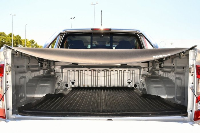 2022 Nissan Navara ST