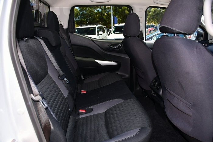 2022 Nissan Navara ST