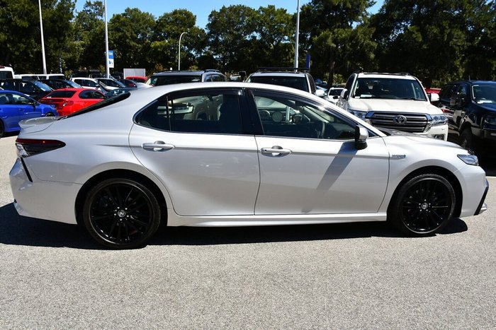 2023 Toyota Camry SX