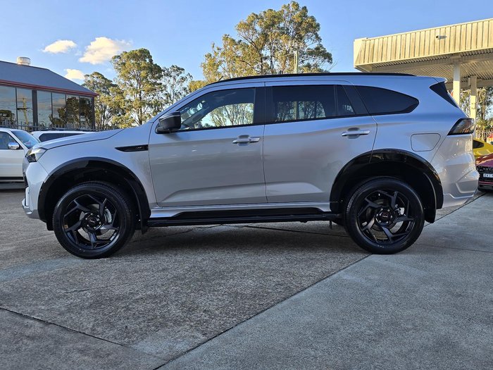 2025 Isuzu MU-X X-TERRAIN