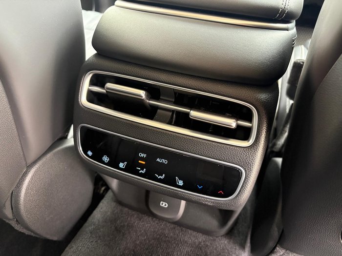 2024 Genesis GV70 2.5T SIGNATURE