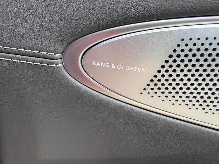 2024 Genesis GV70 2.5T SIGNATURE