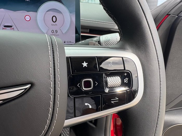 2024 Genesis GV70 2.5T SIGNATURE