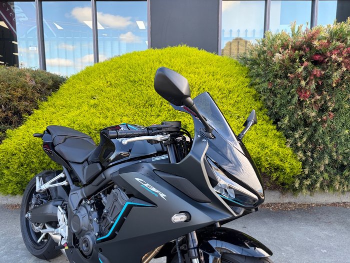 2023 Honda CBR650R Black