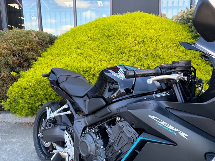 2023 Honda CBR650R Black