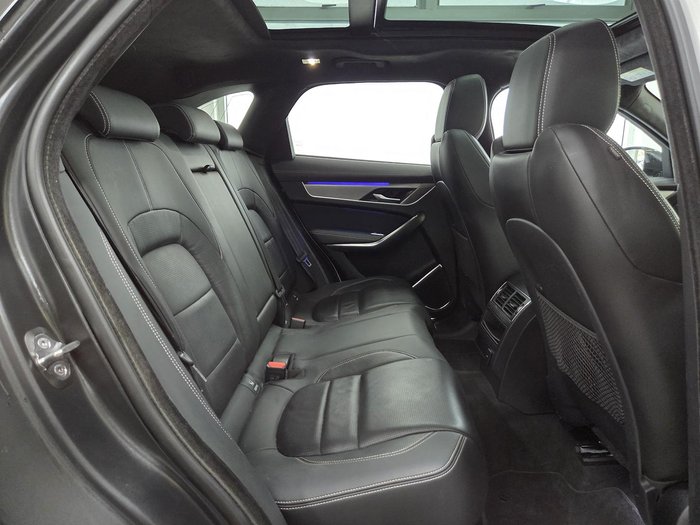 2023 Jaguar F-PACE P250 R-Dynamic SE