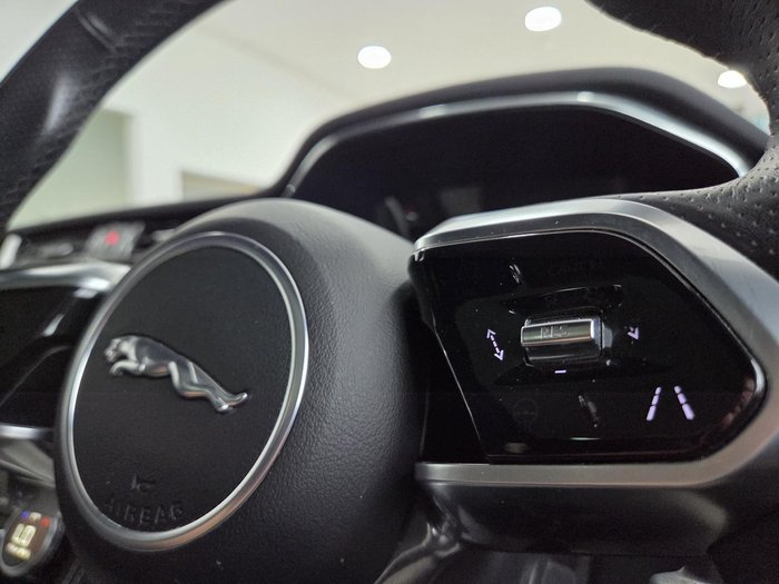 2023 Jaguar F-PACE P250 R-Dynamic SE