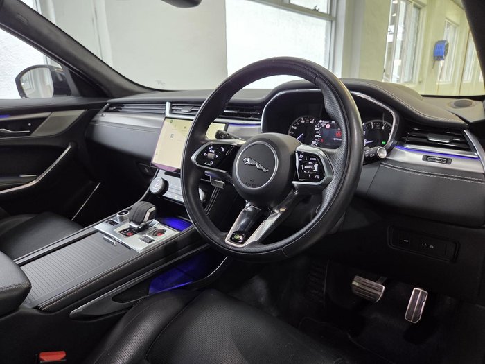 2023 Jaguar F-PACE P250 R-Dynamic SE