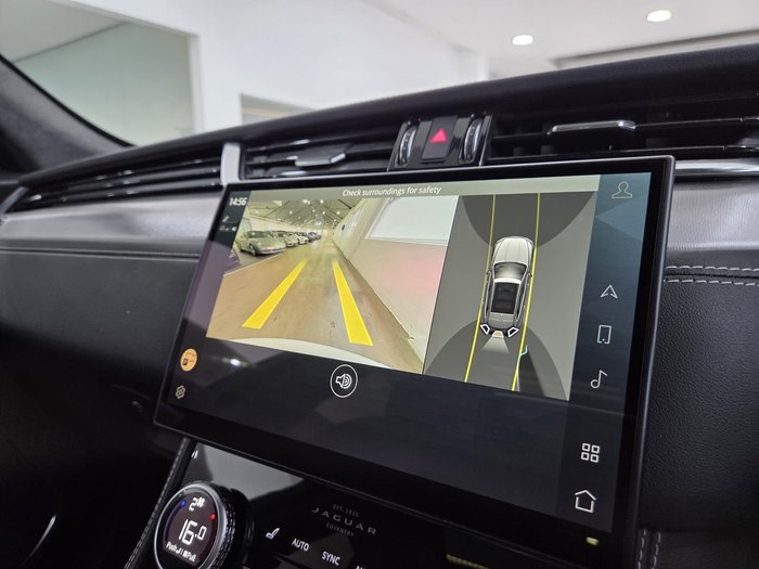 2023 Jaguar F-PACE P250 R-Dynamic SE