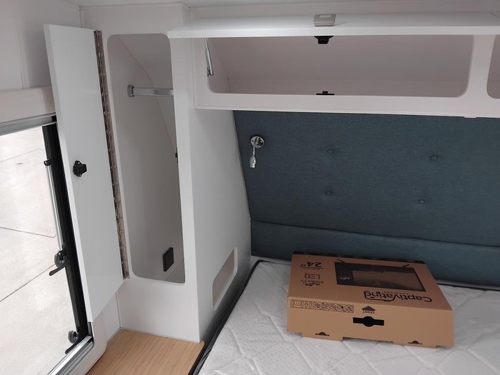 2023 JB Caravans Dirt Roader Full Ensuite Offroad Couples Van