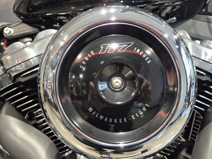 2025 Harley-Davidson Street Bob 117 (FXBB) Softail Black