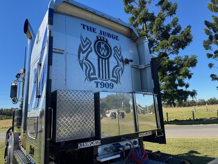 2013 Kenworth T909 600,000KMS GENUINE - 140t GCM