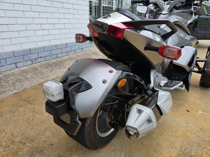 2013 BRP SPYDER ST GREY