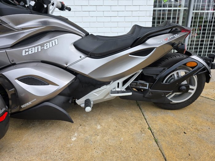 2013 BRP SPYDER ST GREY