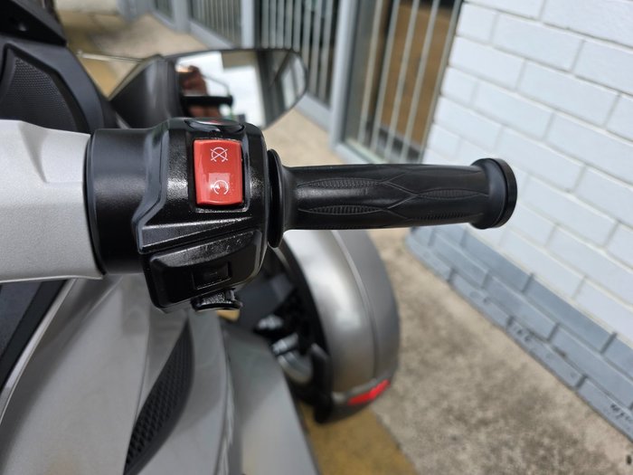 2013 BRP SPYDER ST GREY