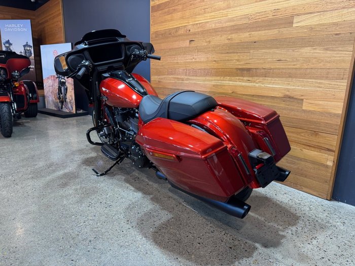 2025 Harley-davidson FLHX STREET GLIDE (117) Whiskey Firestorm