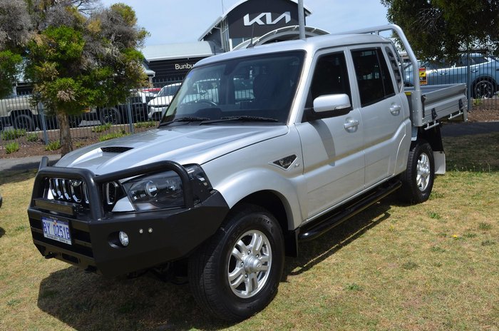 2022 Mahindra PIK-UP S11