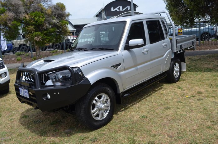 2022 Mahindra PIK-UP S11