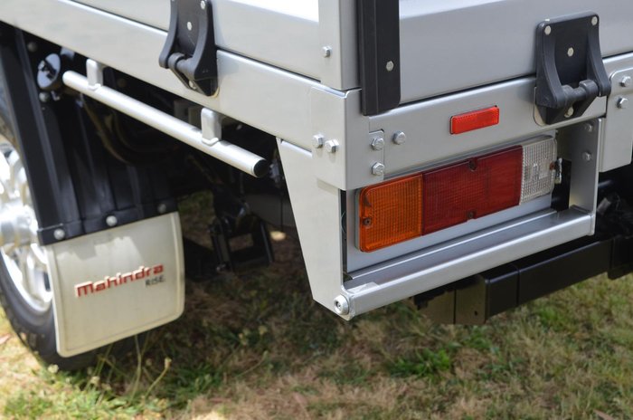 2022 Mahindra PIK-UP S11