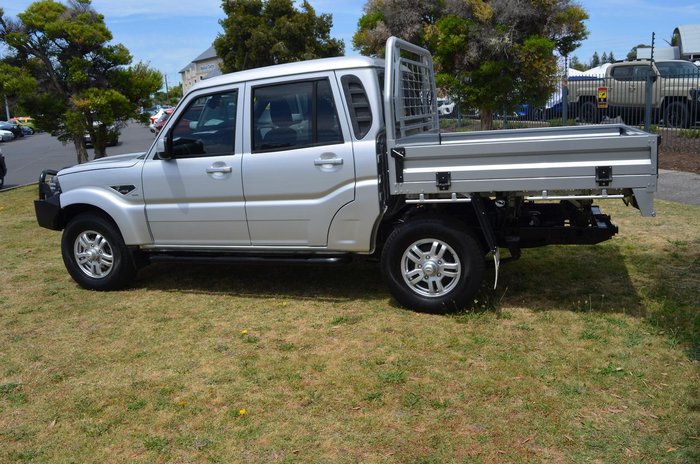 2022 Mahindra PIK-UP S11