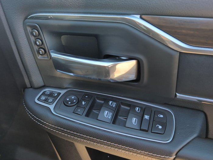 2024 RAM 2500 Laramie Rambox