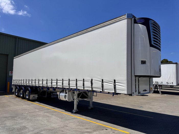 2009 Vawdrey St3 22 Pallet Refrigerated Curtain Sider 