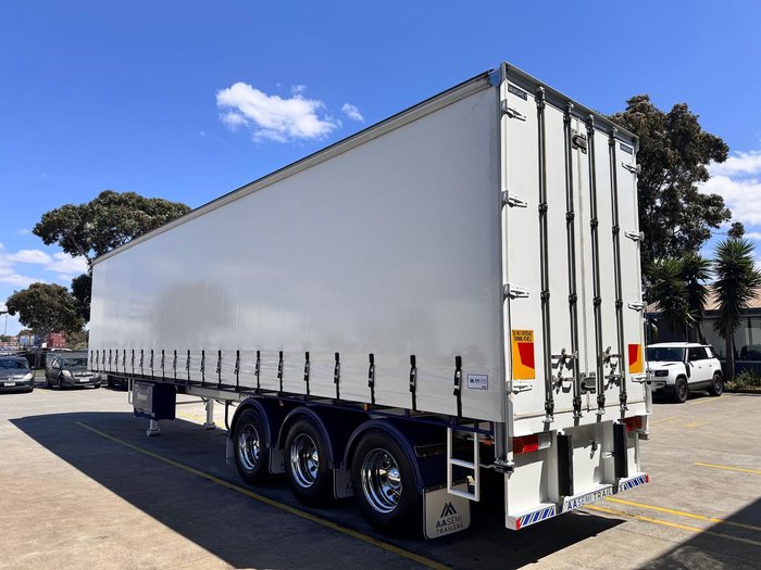 2009 Vawdrey St3 22 Pallet Refrigerated Curtain Sider 