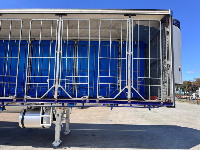 2009 Vawdrey St3 22 Pallet Refrigerated Curtain Sider 