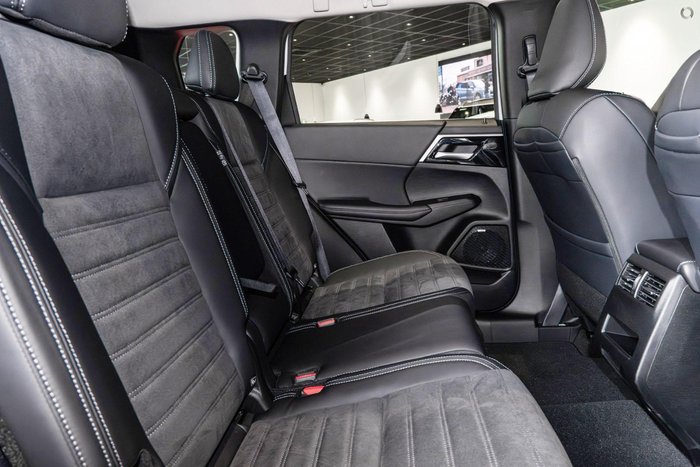 2025 Mitsubishi Outlander Aspire