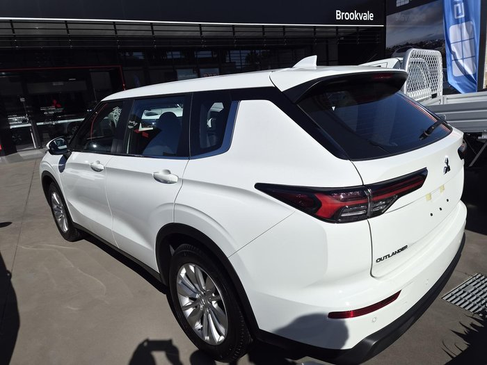 2025 Mitsubishi Outlander