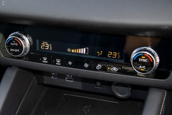 2025 Mitsubishi Outlander LS