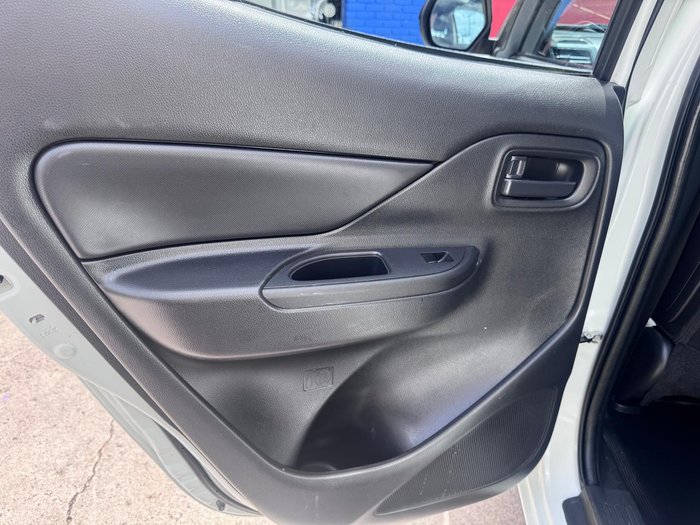 2019 Mitsubishi Triton GLX MR MY19 4X4 Dual Range White