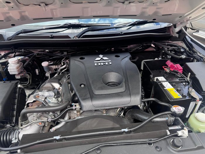 2019 Mitsubishi Triton GLX MR MY19 4X4 Dual Range White