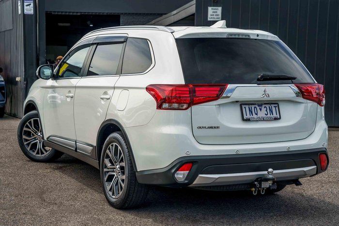 2017 Mitsubishi Outlander LS