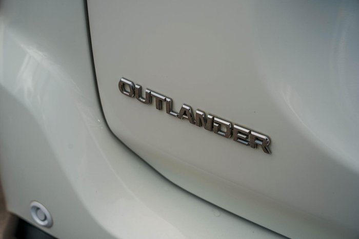 2017 Mitsubishi Outlander LS