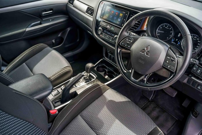 2017 Mitsubishi Outlander LS