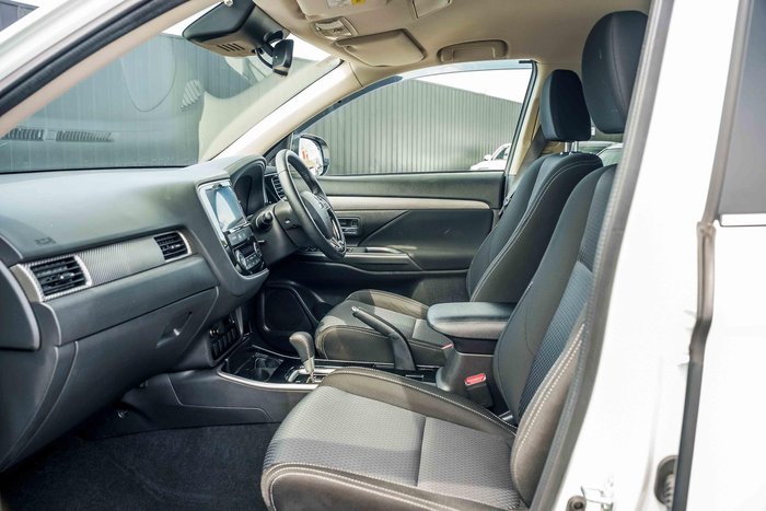 2017 Mitsubishi Outlander LS