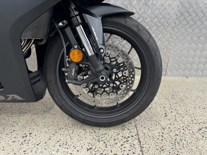 2024 Honda CBR650R BLACK