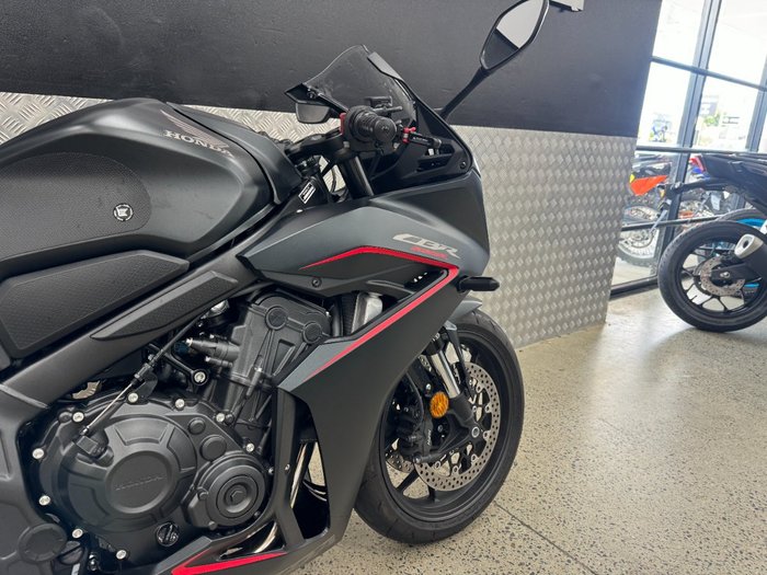 2024 Honda CBR650R BLACK