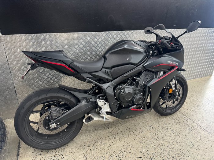 2024 Honda CBR650R BLACK