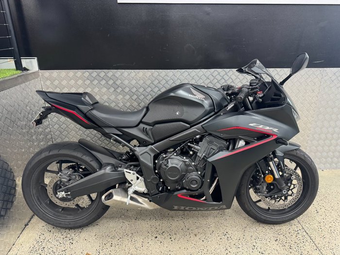 2024 Honda CBR650R BLACK