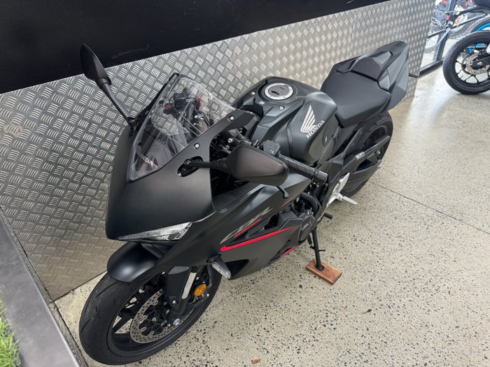 2024 Honda CBR650R BLACK