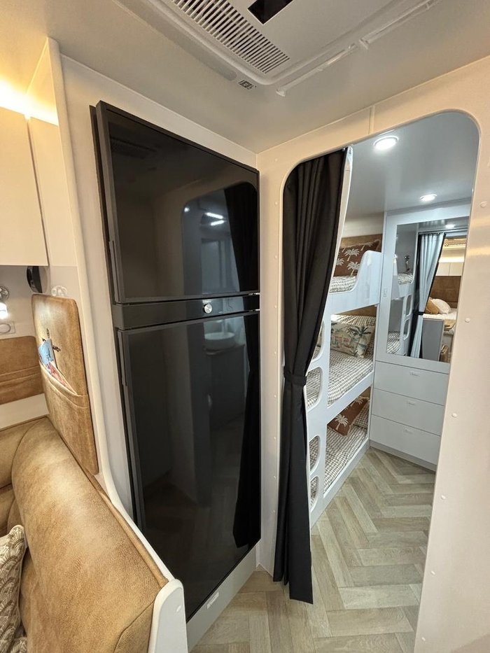2025 Wonderland RV Amaroo 3 Bunk