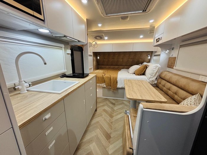 2025 Wonderland RV Amaroo 3 Bunk