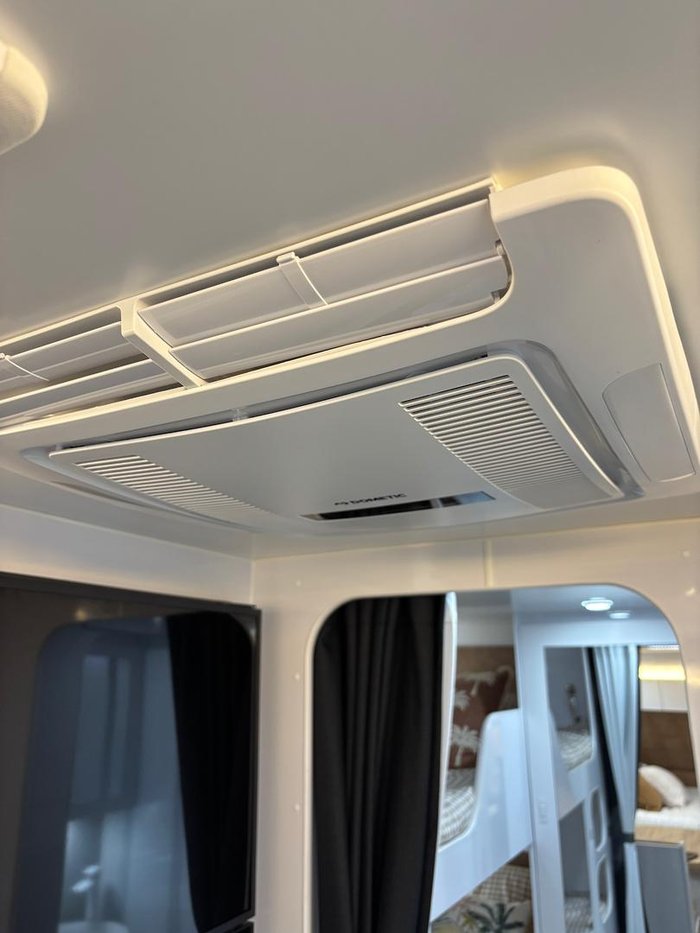 2025 Wonderland RV Amaroo 3 Bunk