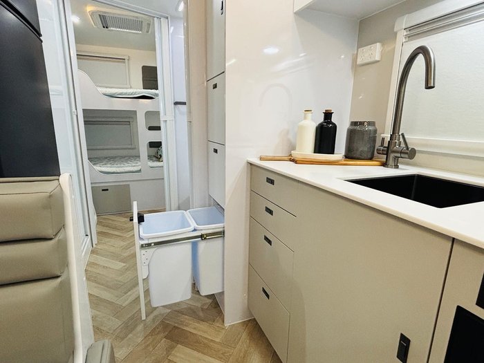 2025 Wonderland RV Xtr 2 Rear Bunk Layout