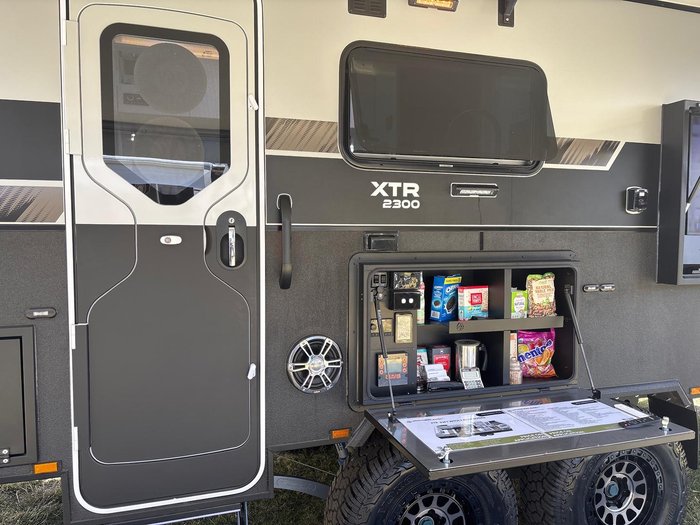 2025 Wonderland RV Xtr 2 Rear Bunk Layout